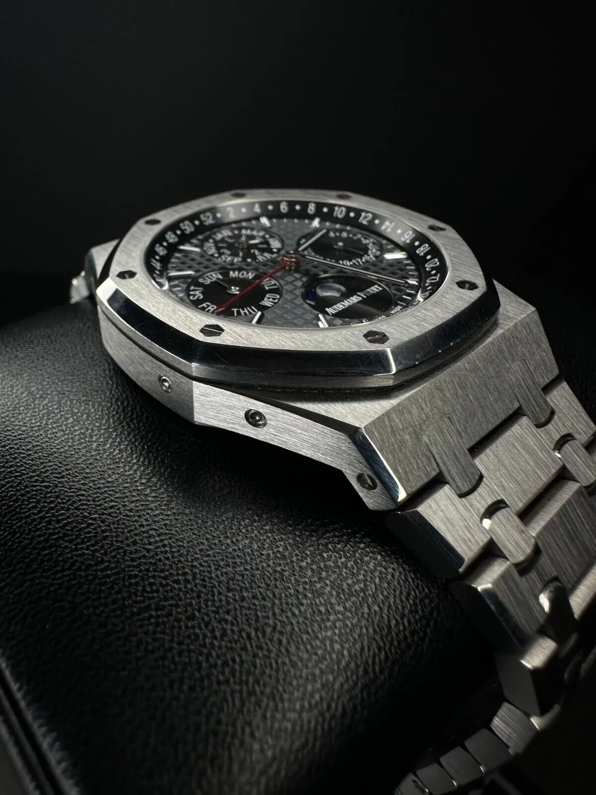 Audemars Piguet Royal Oak Perpetual Calendar Titanium 41mm China Edition - 2020