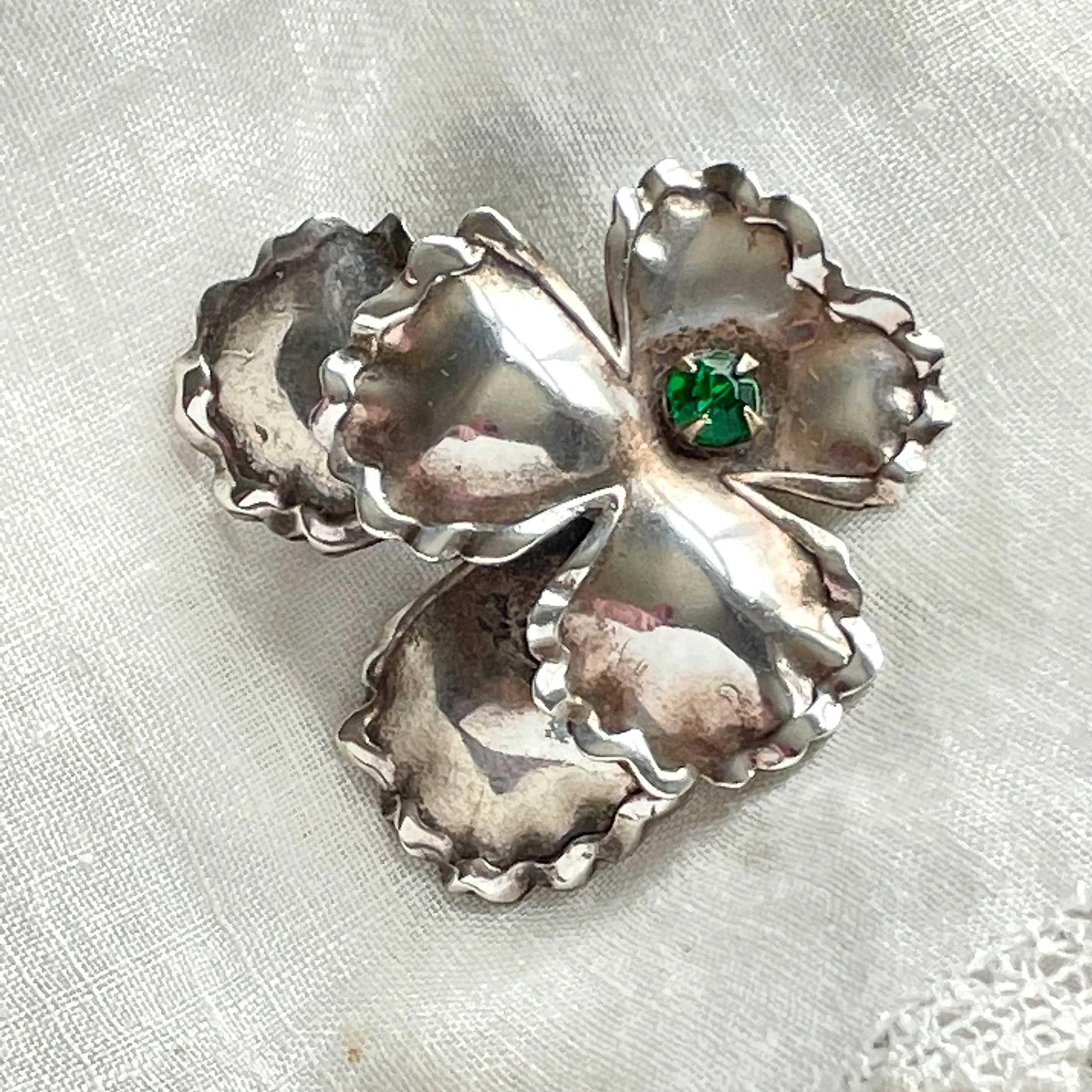 Vintage 40s Small Sterling Silver Flower Brooch